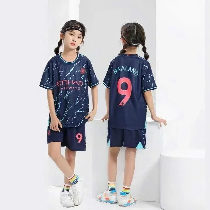 Bộ quần áo thể thao bóng đá QCCC - Ảnh 1