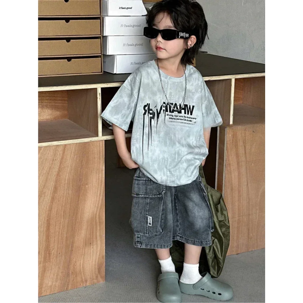 Set Bộ Áo Thun Loang Màu Xám Trắng In 'WHATEVER' & Quần Short Jean Cargo Túi Hộp Cho Bé Trai - Ảnh 3