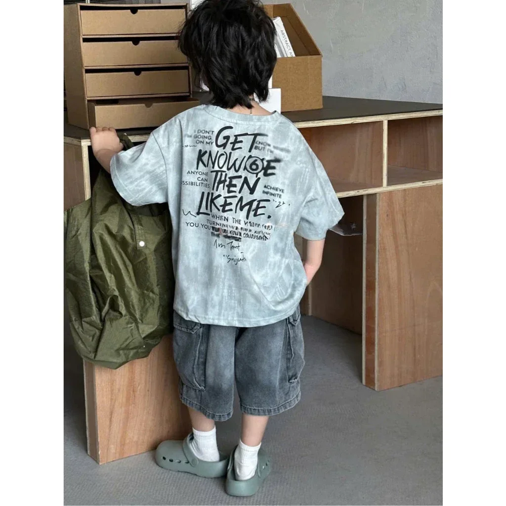 Set Bộ Áo Thun Loang Màu Xám Trắng In 'WHATEVER' & Quần Short Jean Cargo Túi Hộp Cho Bé Trai - Ảnh 4