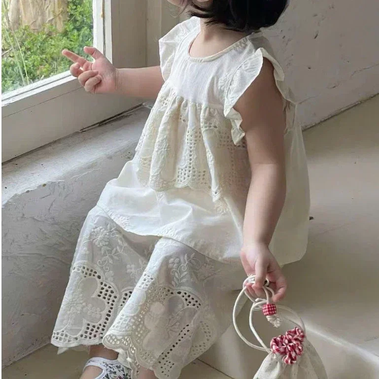 Set Bộ Bé Gái Tiểu Thư Ren Đục Lỗ QC Cao Cấp - Ren Mềm Rủ Mát Màu Kem Sang Trọng - Ảnh 2