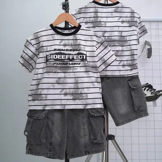 Set Bộ Bé Trai Phong Cách HipHop - Áo Thun Cotton Loang Kẻ & Quần Jean Túi Hộp QC Cao Cấp - Ảnh 6