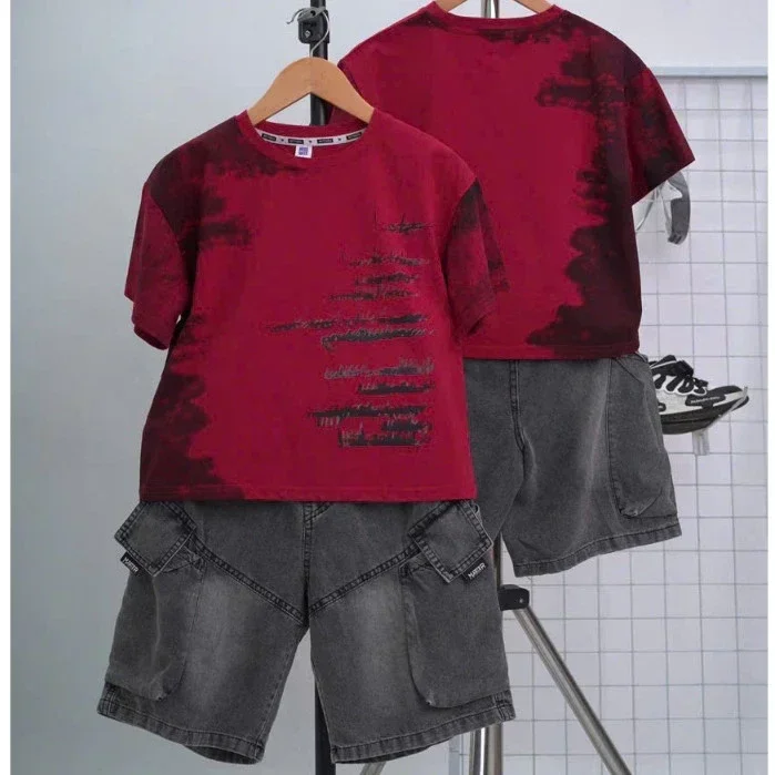 Set Đồ Áo Thun In Chữ Graffiti Phối Họa Tiết Loang Đen & Quần Short Jean Cargo Cho Bé Trai Năng Động - Ảnh 2